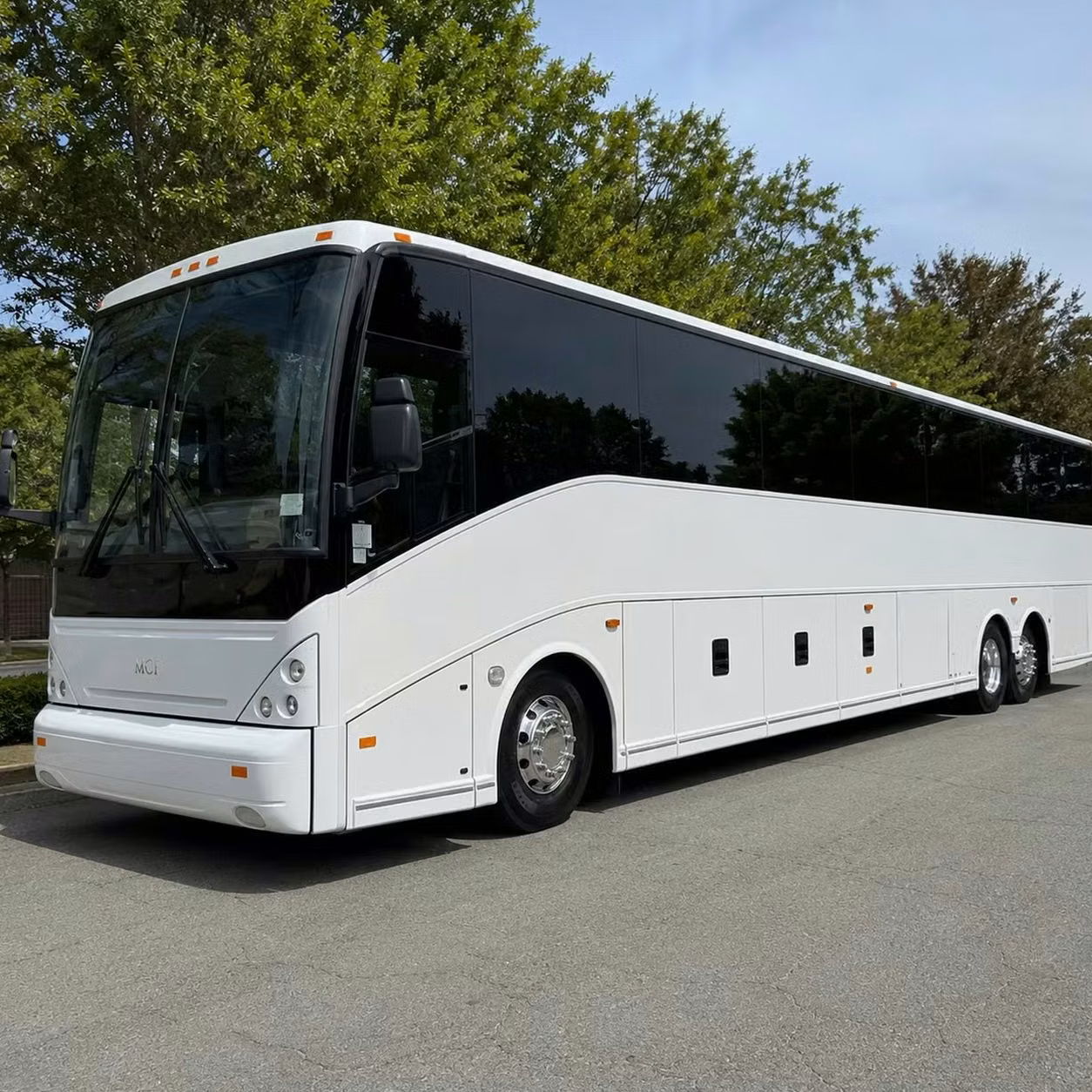claremont 15 passenger minibuses to 56 passenger charter buses for claremont teams